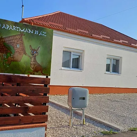 Mini Zoo Apartman Nagykanizsa Exterior photo