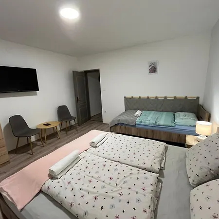 Mini Zoo Apartman Nagykanizsa Exterior photo