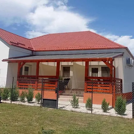 Mini Zoo Apartman Nagykanizsa Exterior photo